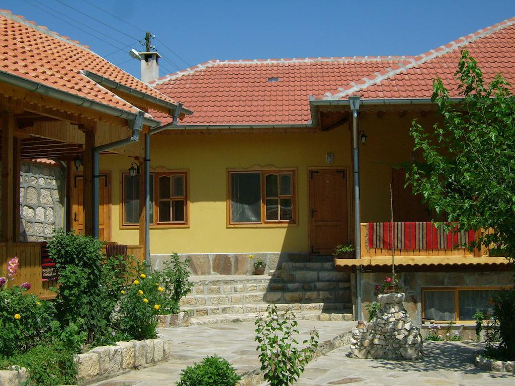 Pelican Birding Guest House Vetren  Exteriér fotografie